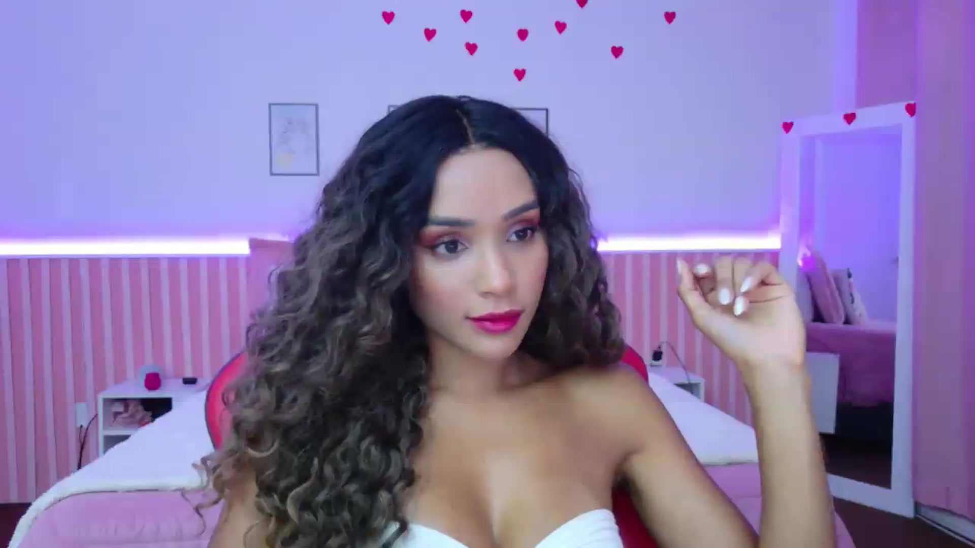 Gallery image thumbnail from Helen9g38's myfreecams stream on, 08/28/2026, 15:47 image 12 of 20