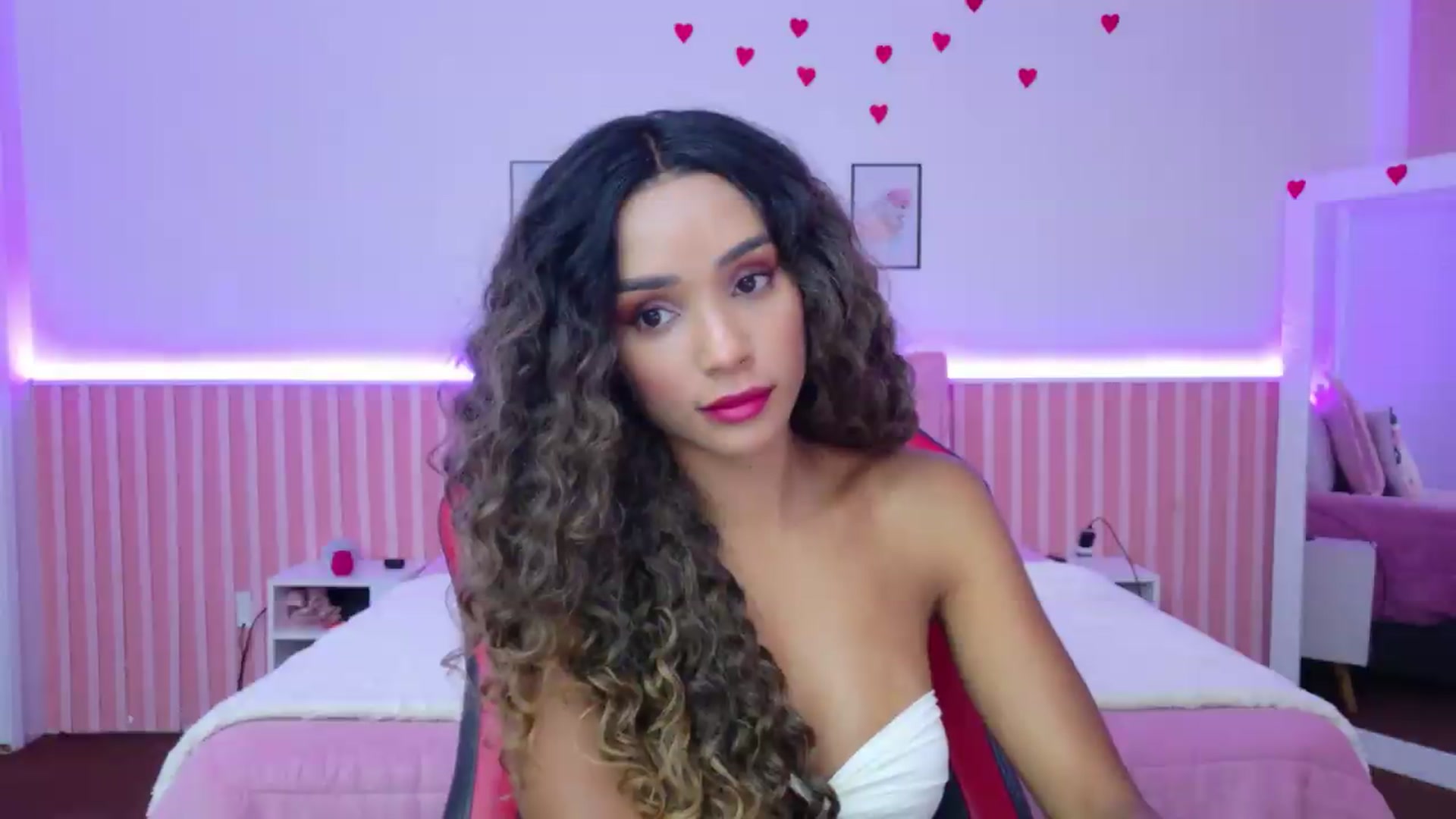 Gallery image thumbnail from Helen9g38's myfreecams stream on, 08/28/2026, 15:47 image 20 of 20
