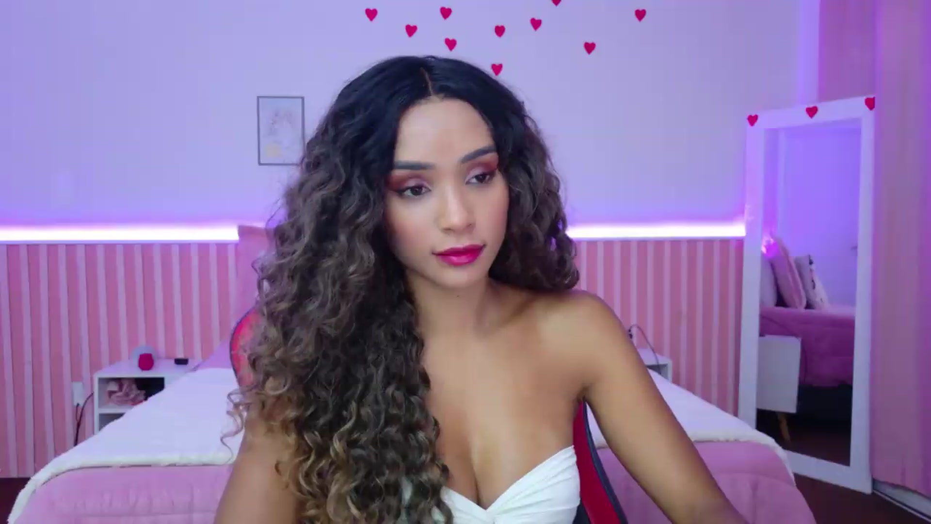 Gallery image thumbnail from Helen9g38's myfreecams stream on, 08/28/2026, 15:47 image 8 of 20