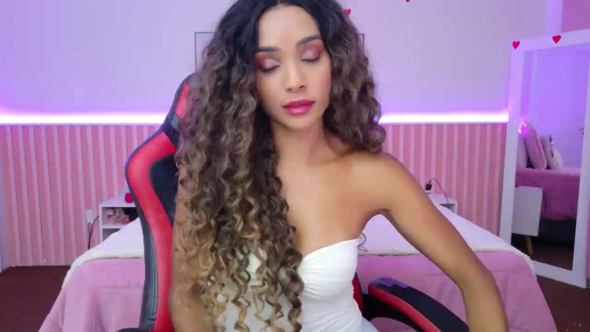Gallery image thumbnail from Helen9g38's myfreecams stream on, 08/28/2026, 16:35 image 8 of 20