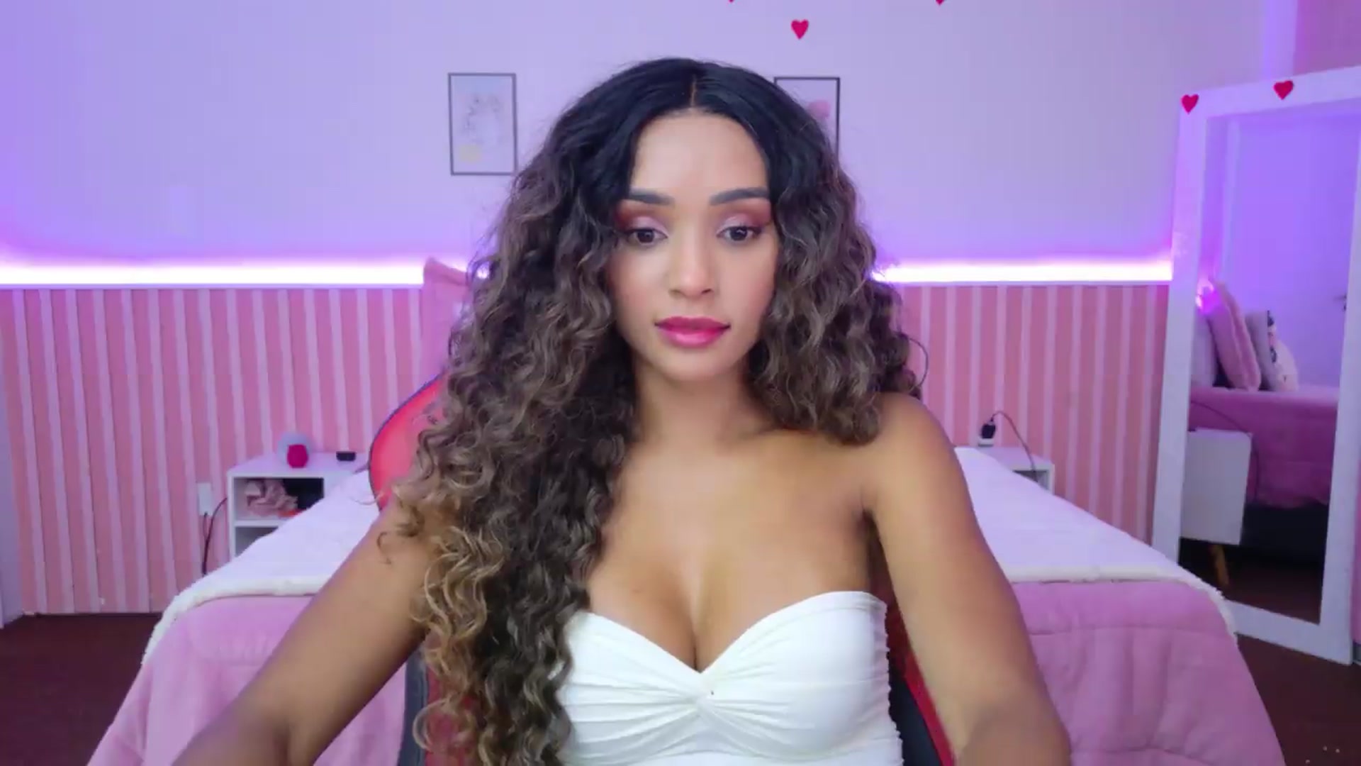 Gallery image thumbnail from Helen9g38's myfreecams stream on, 08/28/2026, 16:35 image 11 of 20