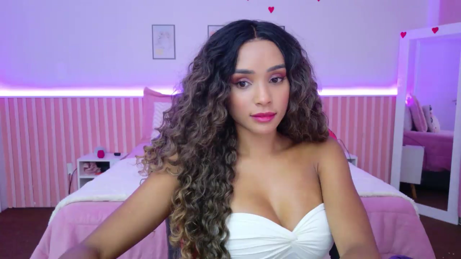 Gallery image thumbnail from Helen9g38's myfreecams stream on, 08/28/2026, 16:35 image 2 of 20