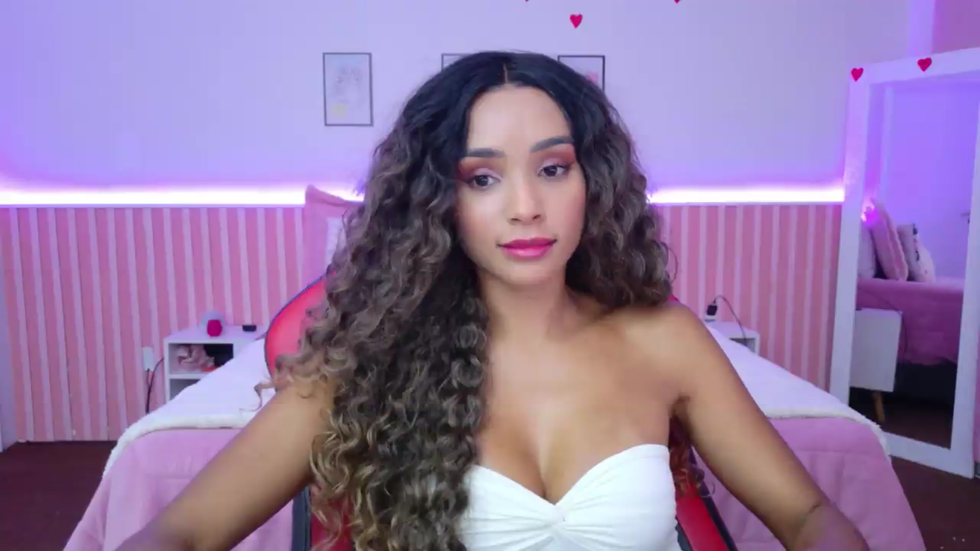 Gallery image thumbnail from Helen9g38's myfreecams stream on, 08/28/2026, 16:35 image 20 of 20