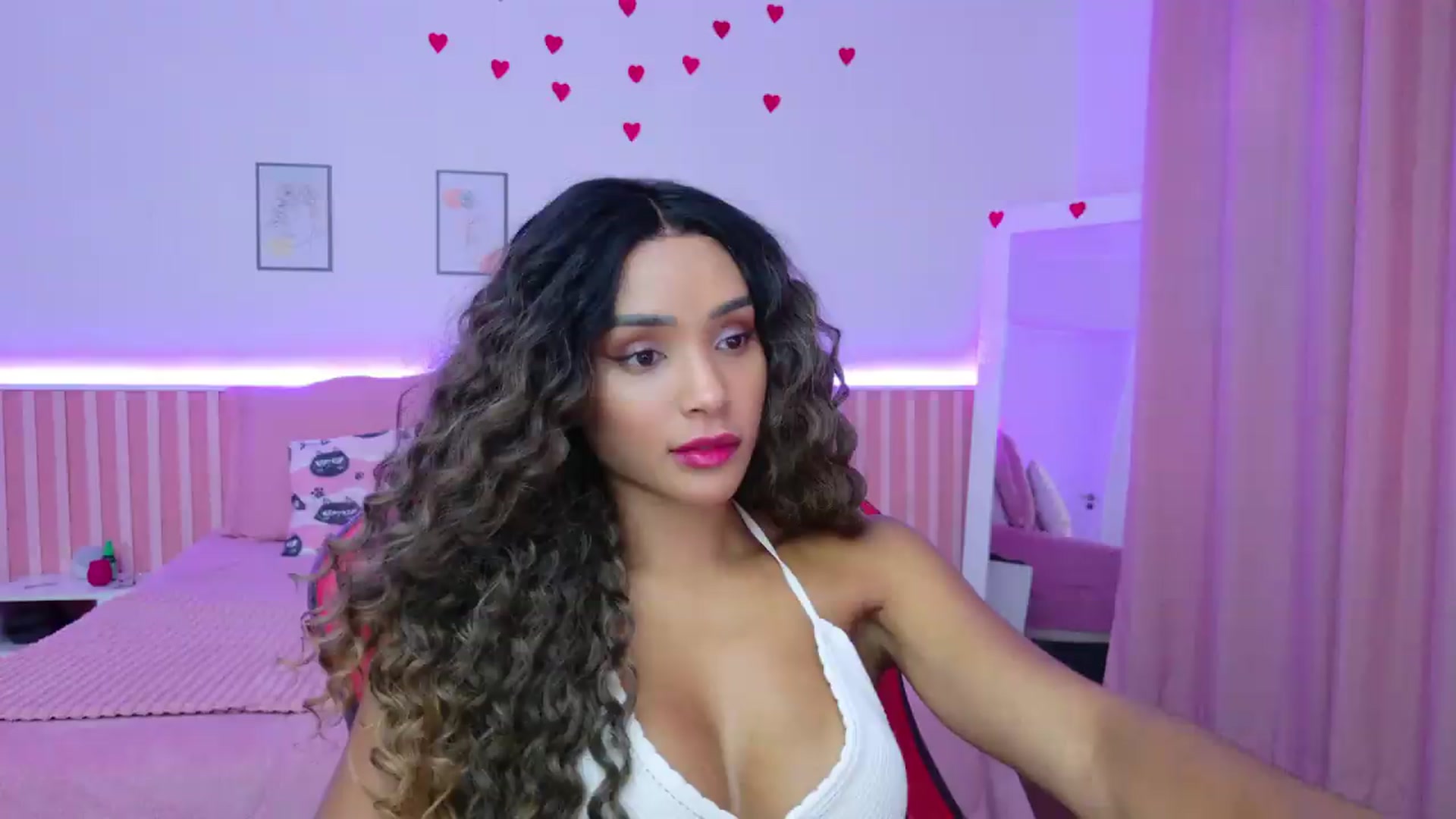 Gallery image thumbnail from Helen9g38's myfreecams stream on, 09/04/2026, 18:32 image 15 of 20