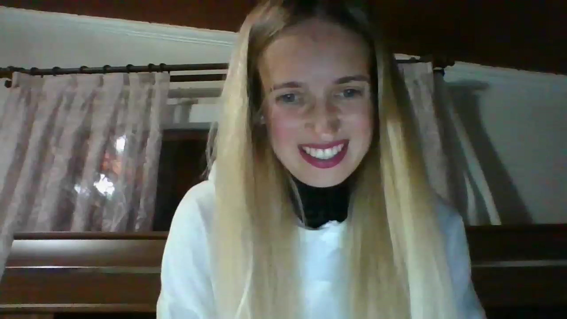 Gallery image thumbnail from HelenMint's myfreecams stream on, 12/02/2022, 16:56 image 13 of 20