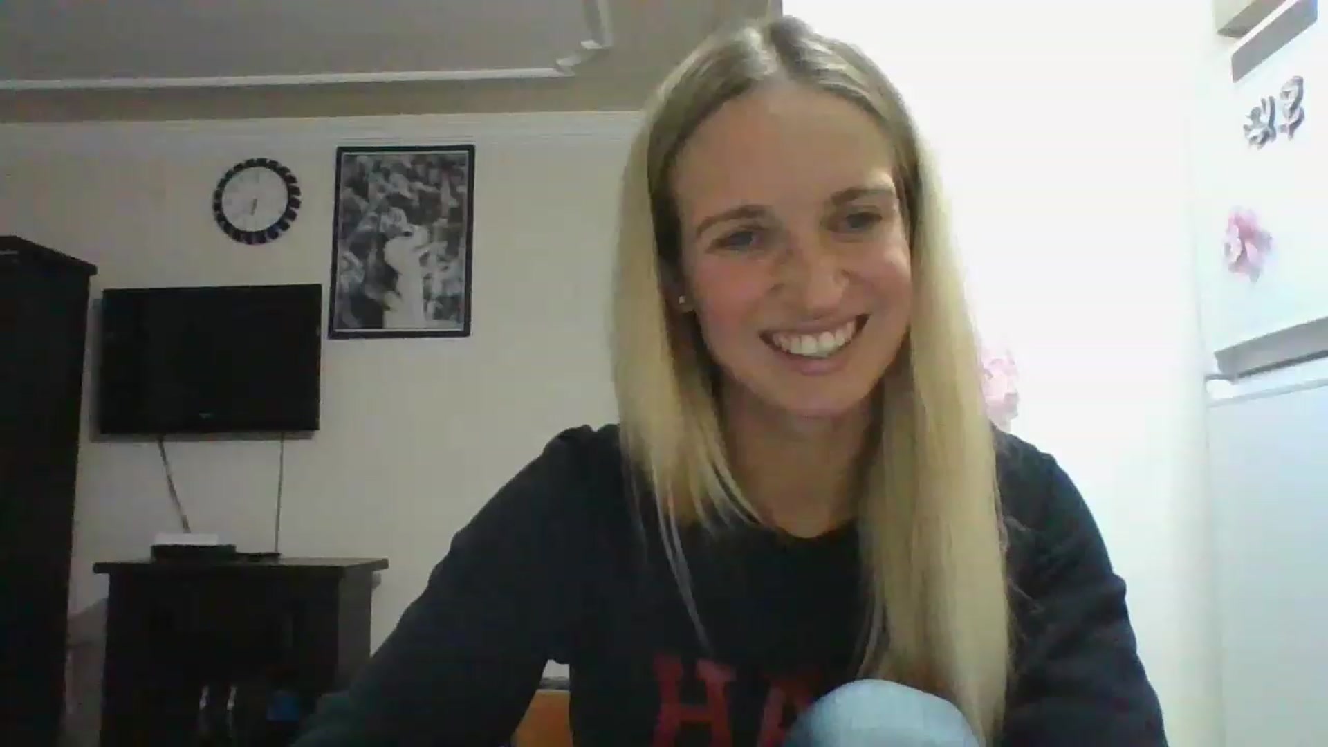 Gallery image thumbnail from HelenMint's myfreecams stream on, 12/05/2022, 16:11 image 11 of 20