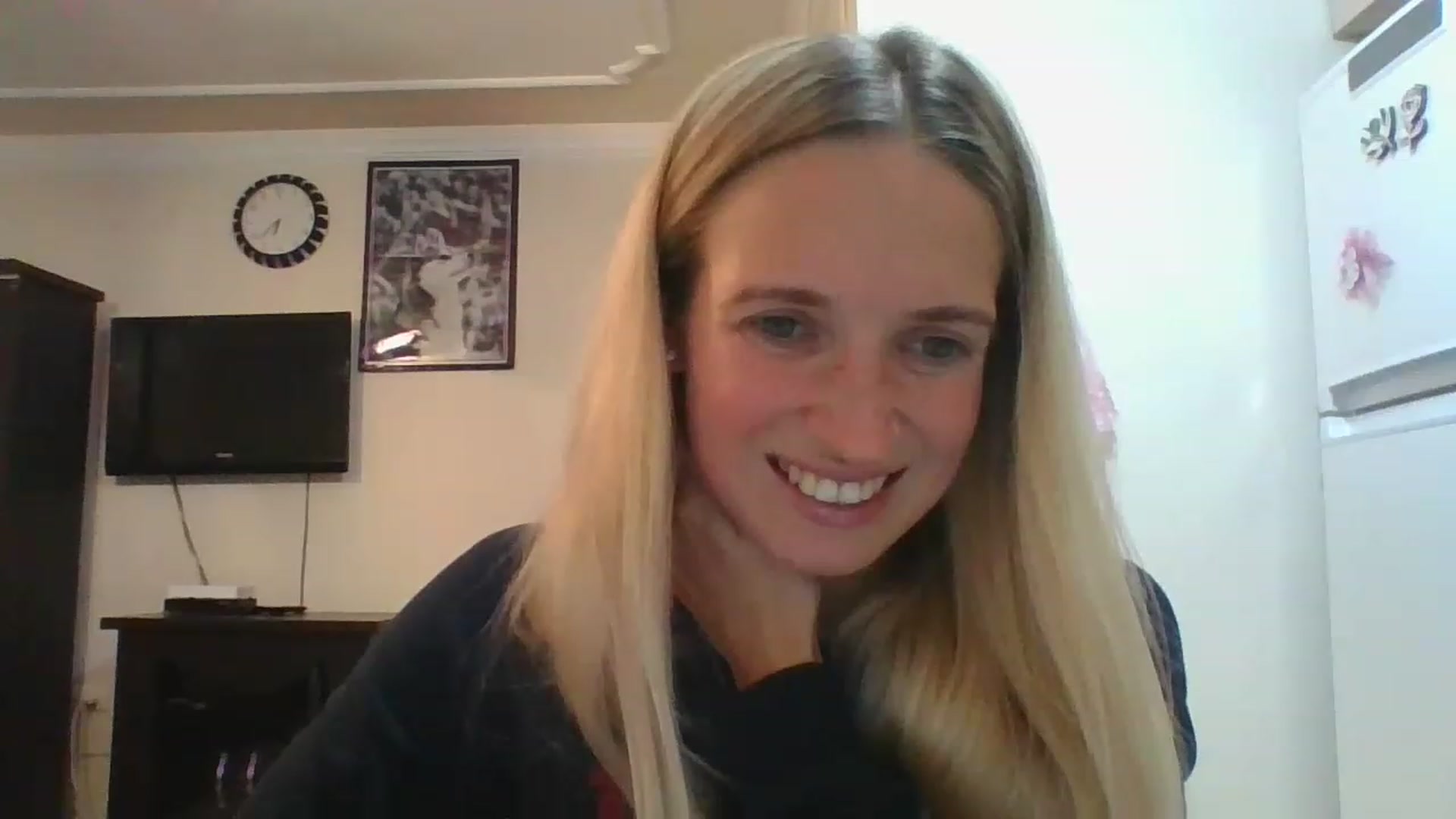 Gallery image thumbnail from HelenMint's myfreecams stream on, 12/05/2022, 16:11 image 18 of 20