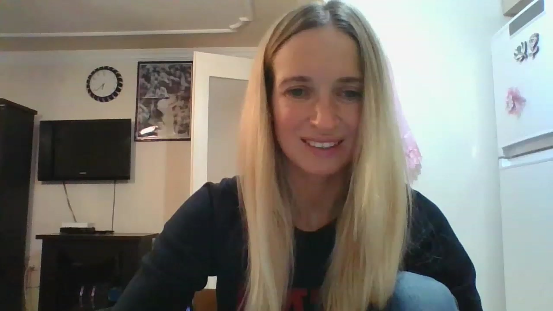 Gallery image thumbnail from HelenMint's myfreecams stream on, 12/05/2022, 17:00 image 5 of 20