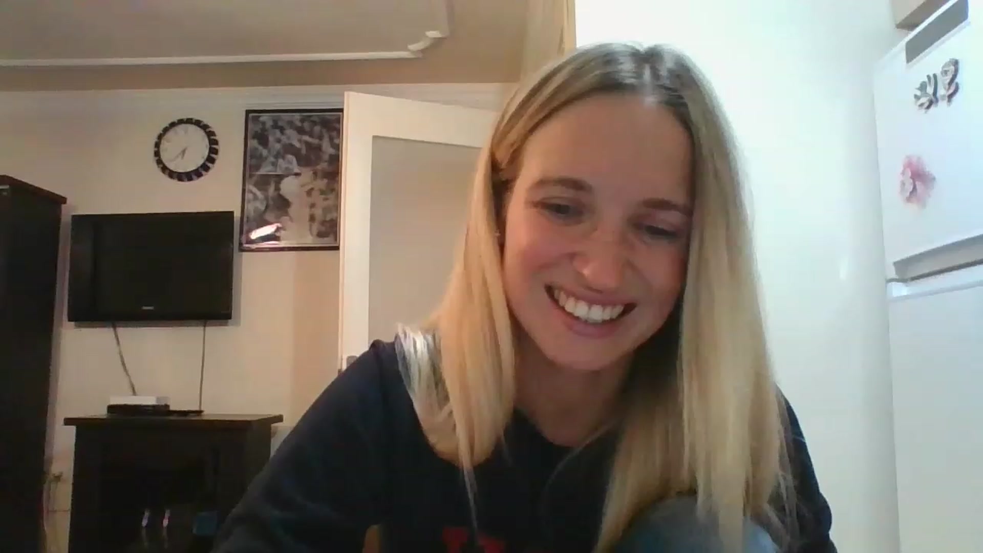 Gallery image thumbnail from HelenMint's myfreecams stream on, 12/05/2022, 17:00 image 15 of 20