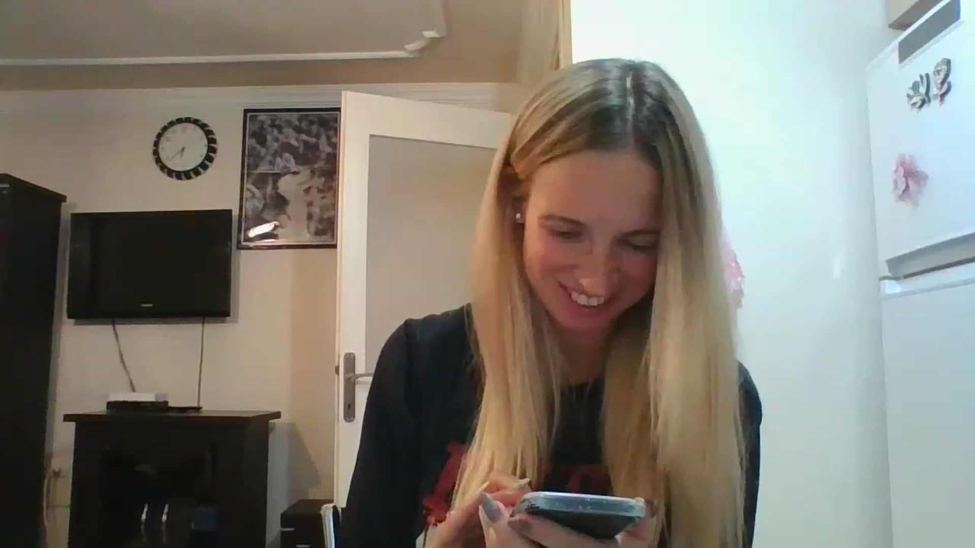 Gallery image thumbnail from HelenMint's myfreecams stream on, 12/05/2022, 17:00 image 12 of 20