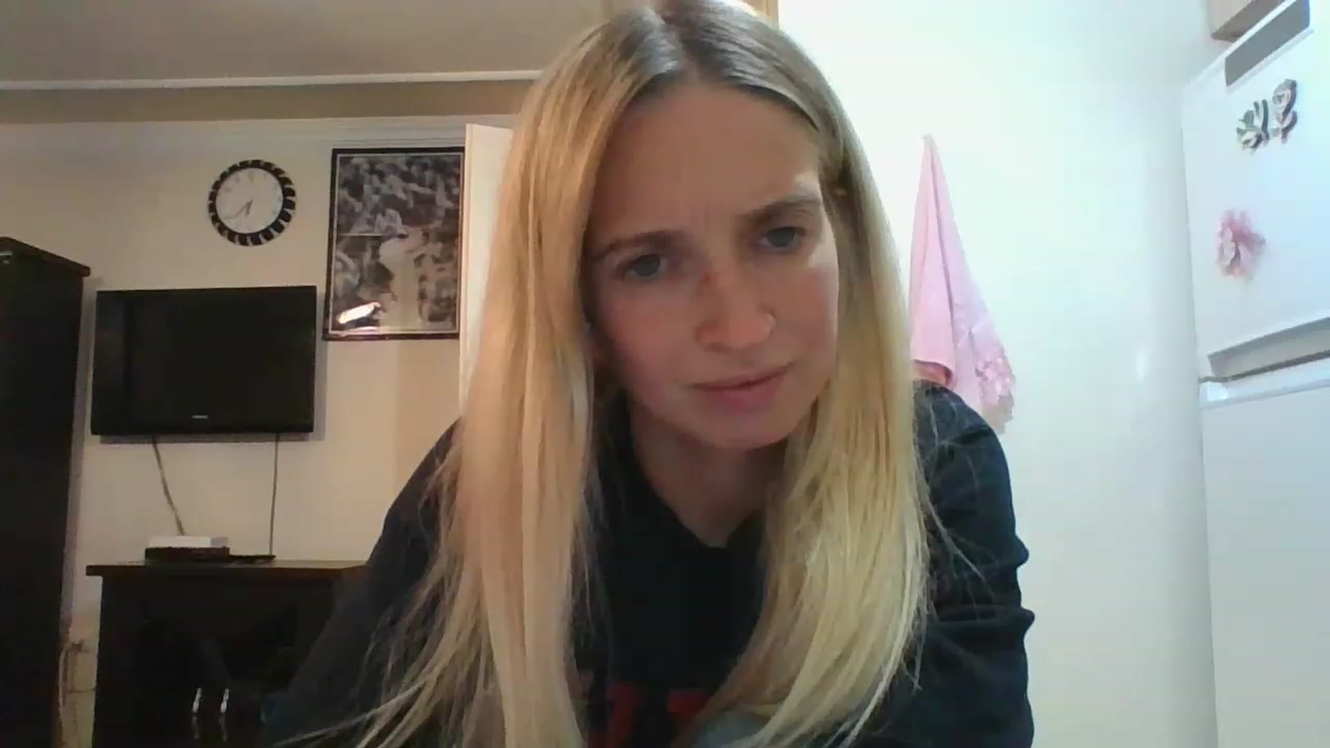 Gallery image thumbnail from HelenMint's myfreecams stream on, 12/05/2022, 17:00 image 20 of 20