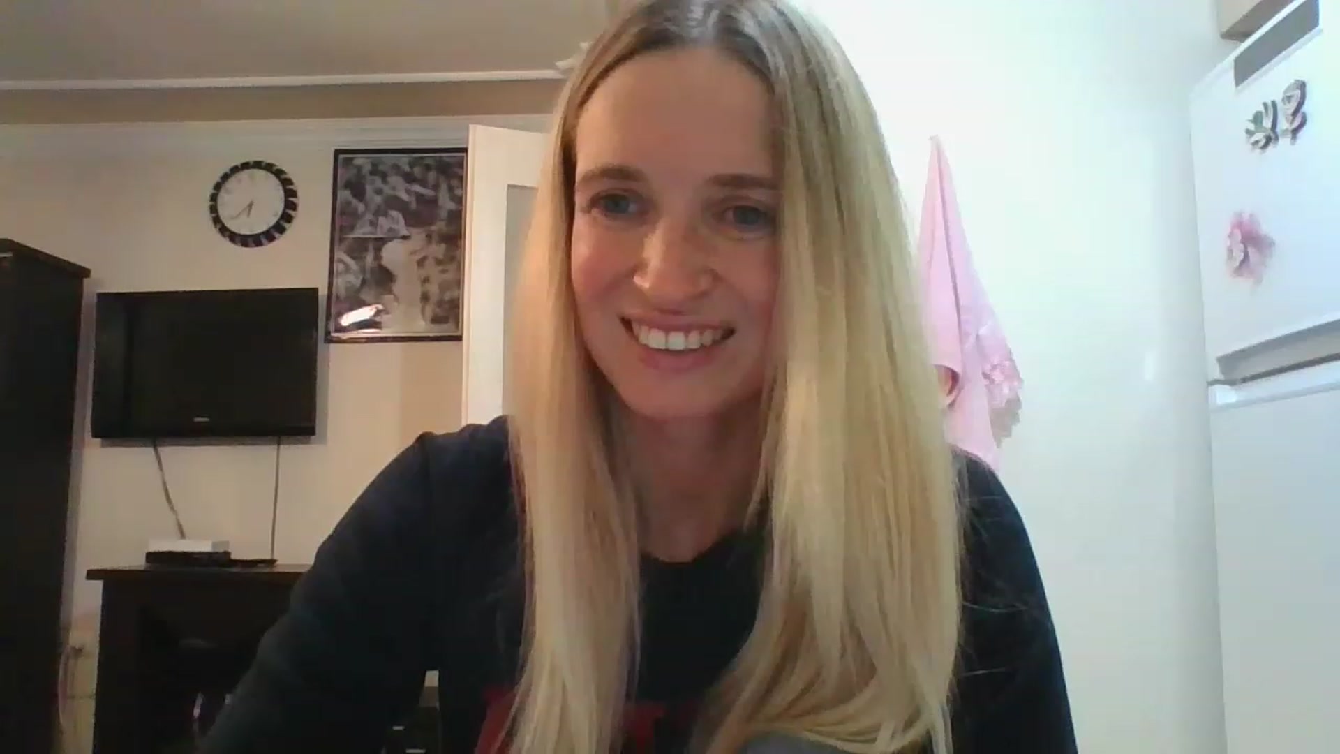 Gallery image thumbnail from HelenMint's myfreecams stream on, 12/05/2022, 17:00 image 6 of 20