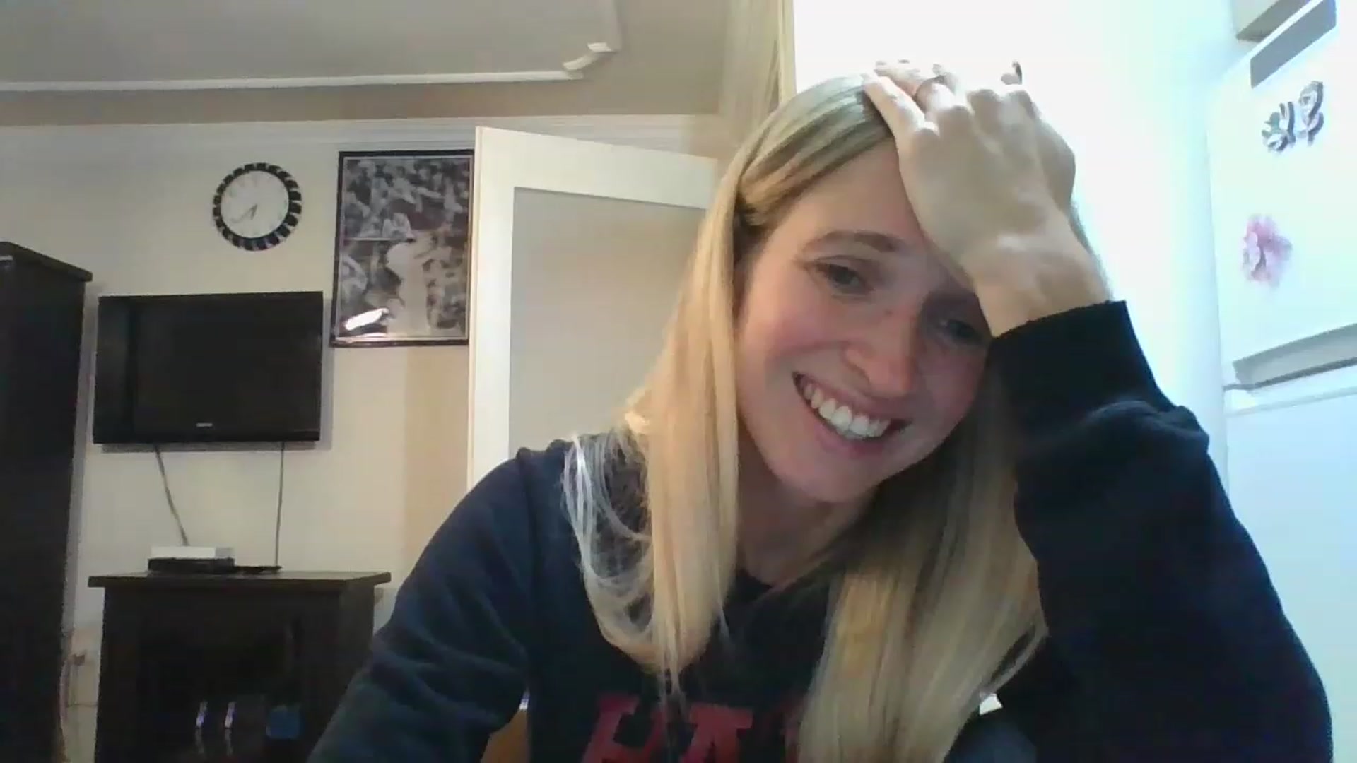 Gallery image thumbnail from HelenMint's myfreecams stream on, 12/05/2022, 17:00 image 16 of 20