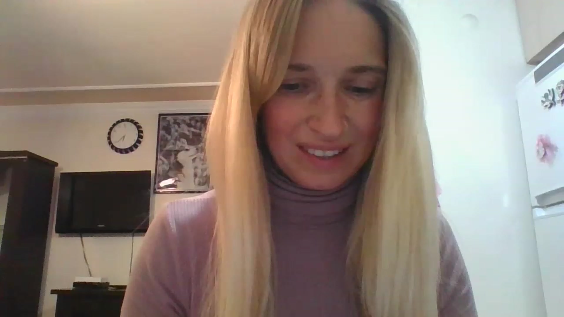 Gallery image thumbnail from HelenMint's myfreecams stream on, 12/08/2022, 19:38 image 12 of 20