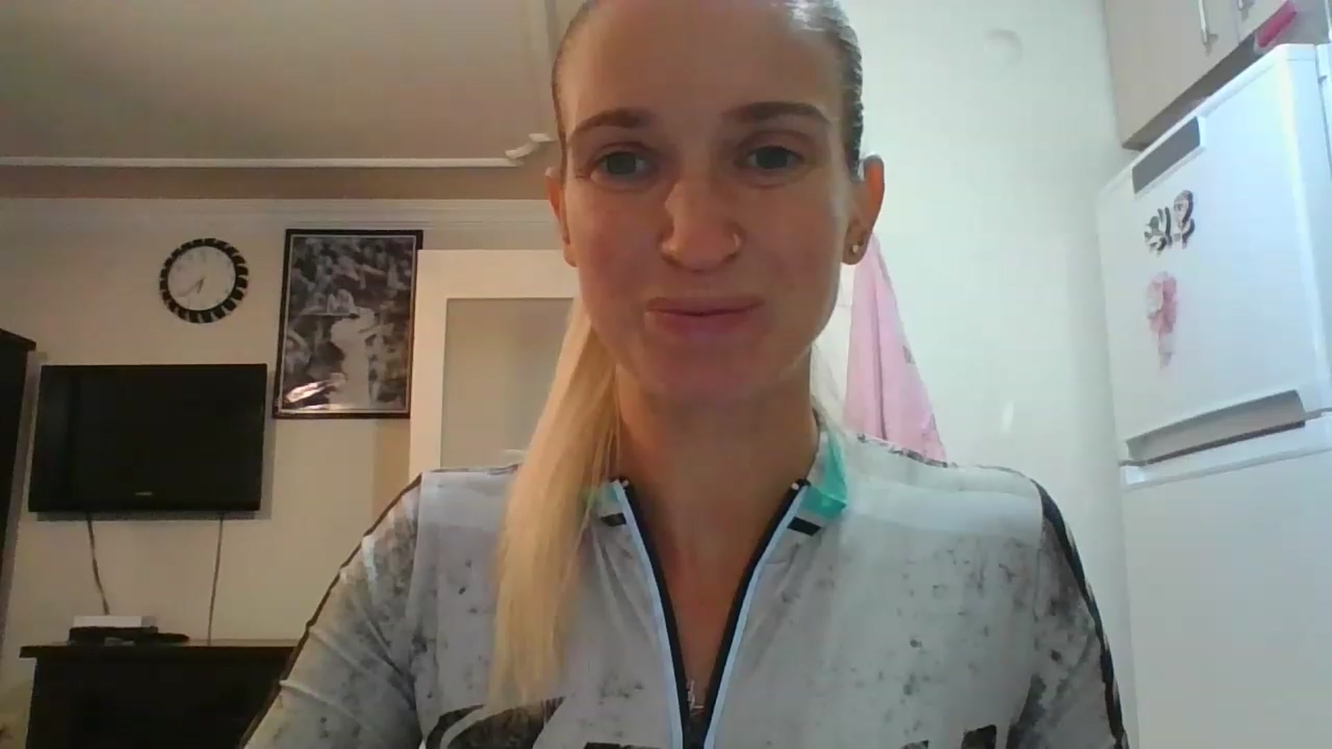 Gallery image thumbnail from HelenMint's myfreecams stream on, 12/12/2022, 16:59 image 9 of 20