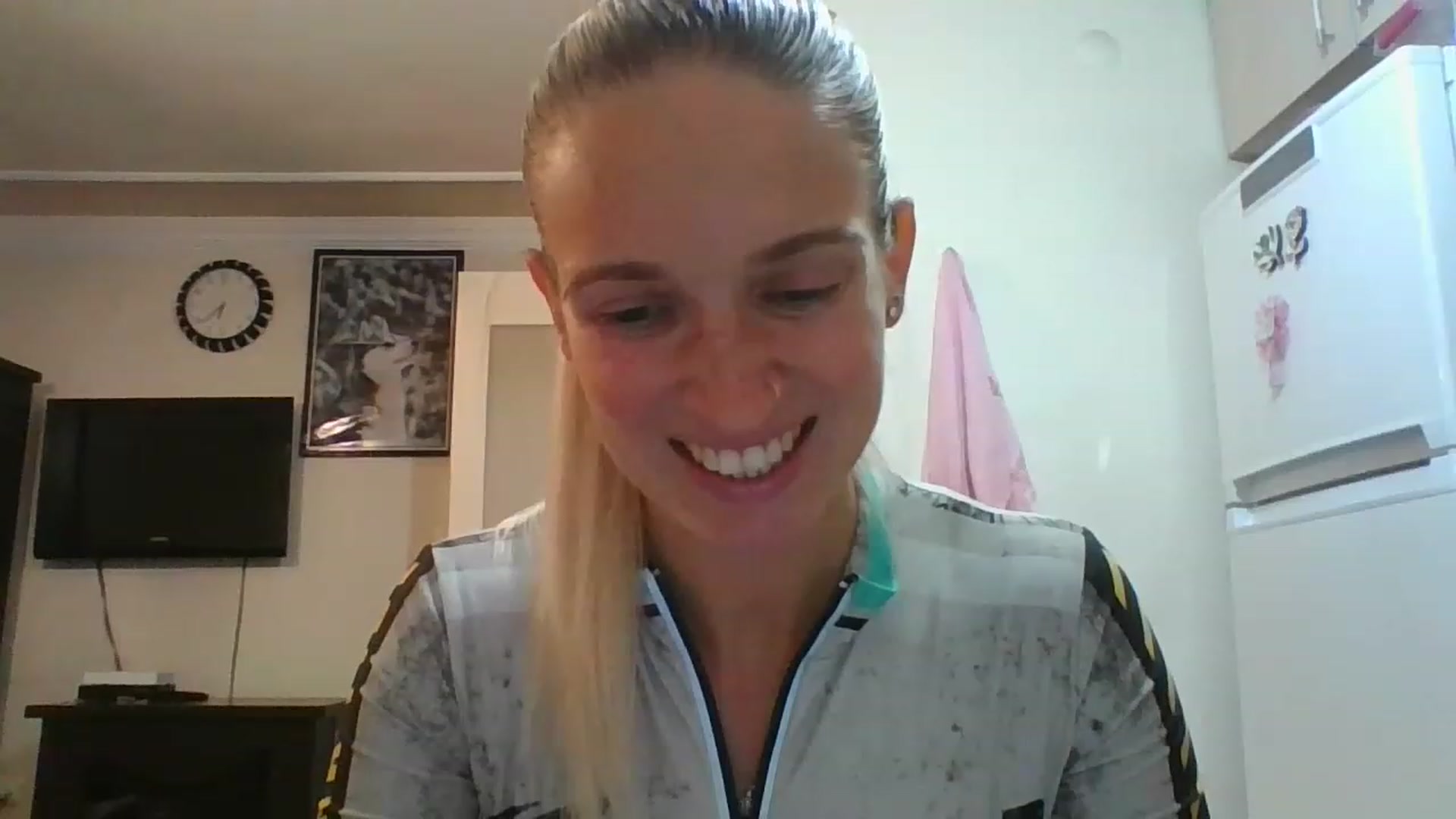 Gallery image thumbnail from HelenMint's myfreecams stream on, 12/12/2022, 16:59 image 13 of 20