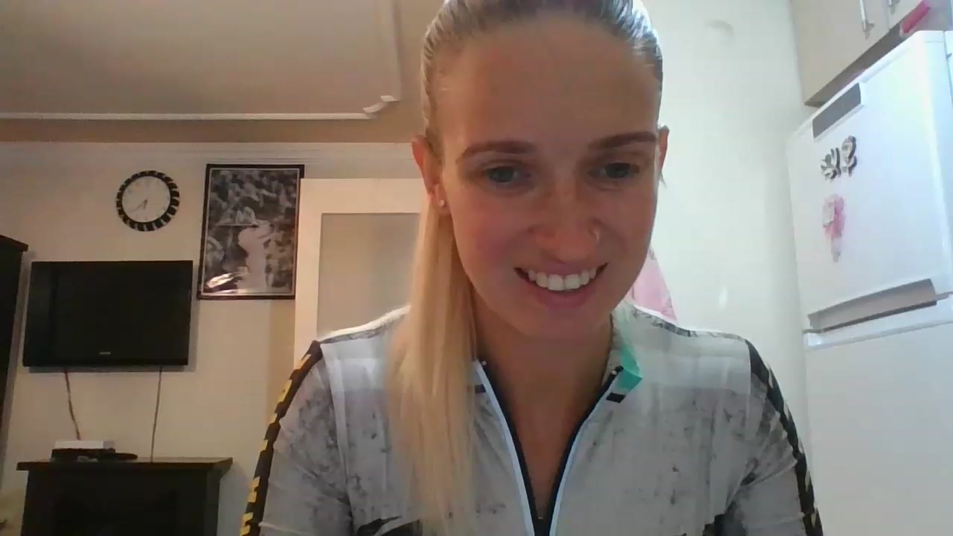 Gallery image thumbnail from HelenMint's myfreecams stream on, 12/12/2022, 16:59 image 11 of 20