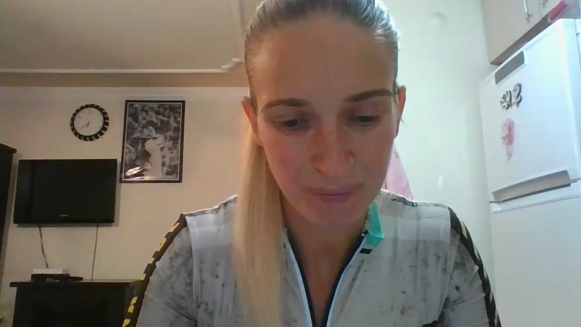 Gallery image thumbnail from HelenMint's myfreecams stream on, 12/12/2022, 16:59 image 15 of 20