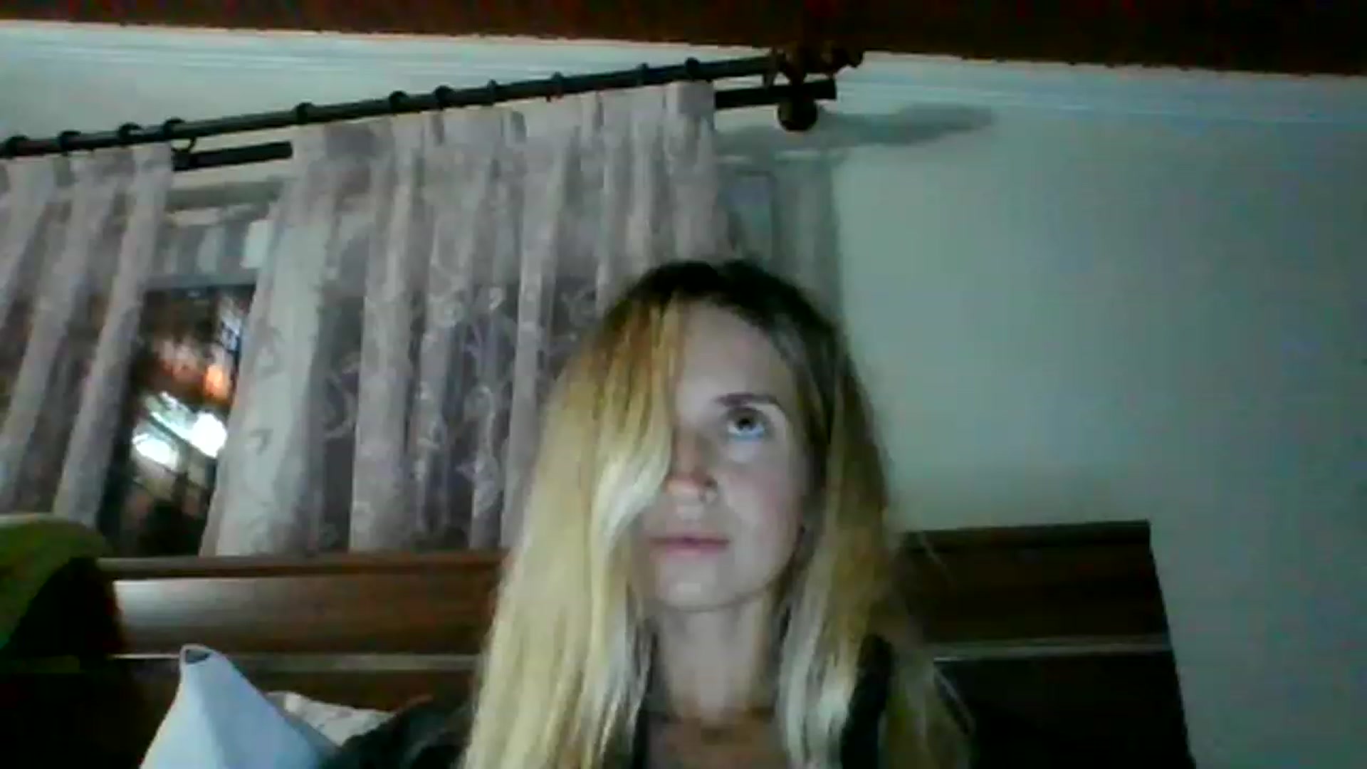Gallery image thumbnail from HelenMint's myfreecams stream on, 12/22/2022, 20:22 image 18 of 20