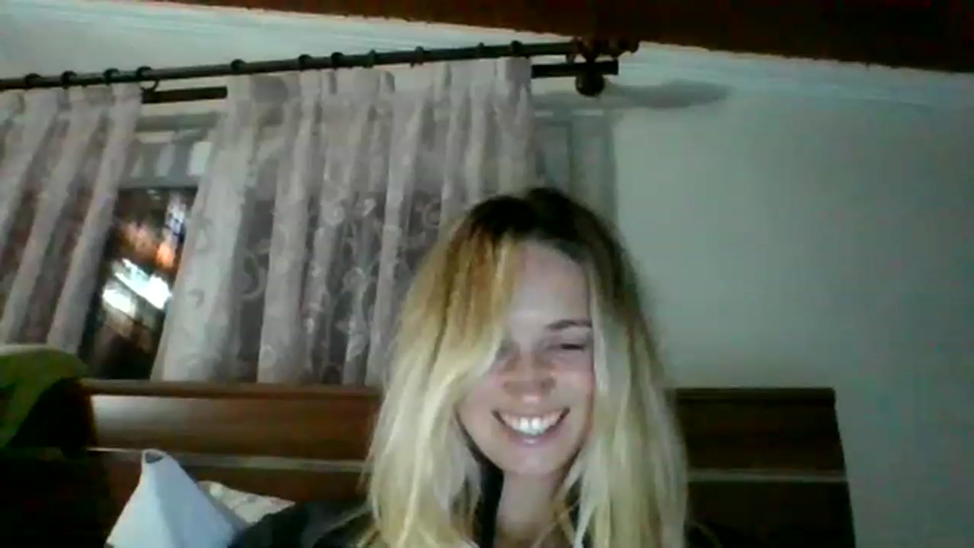 Gallery image thumbnail from HelenMint's myfreecams stream on, 12/22/2022, 20:22 image 19 of 20