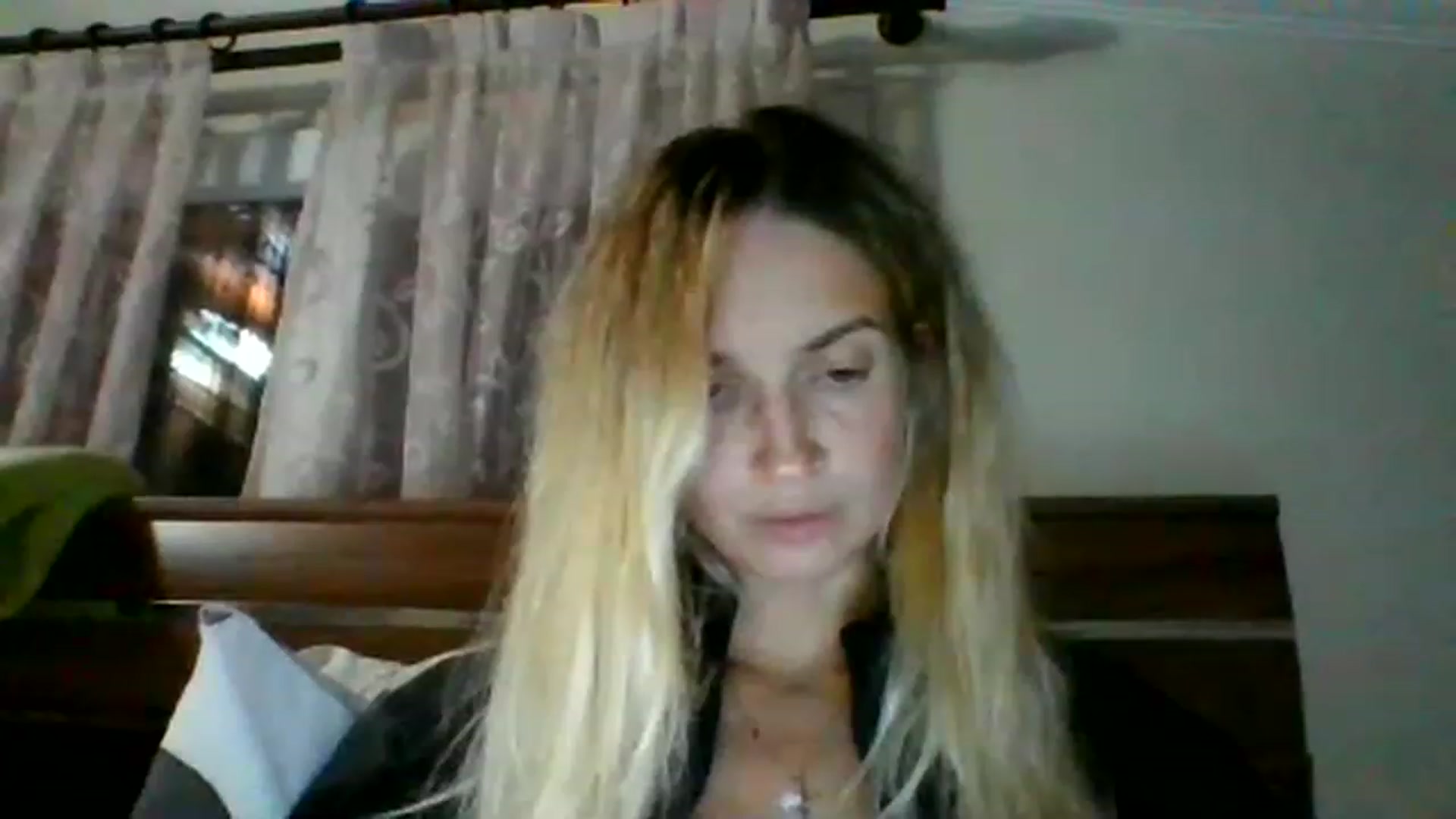 Gallery image thumbnail from HelenMint's myfreecams stream on, 12/22/2022, 20:22 image 3 of 20