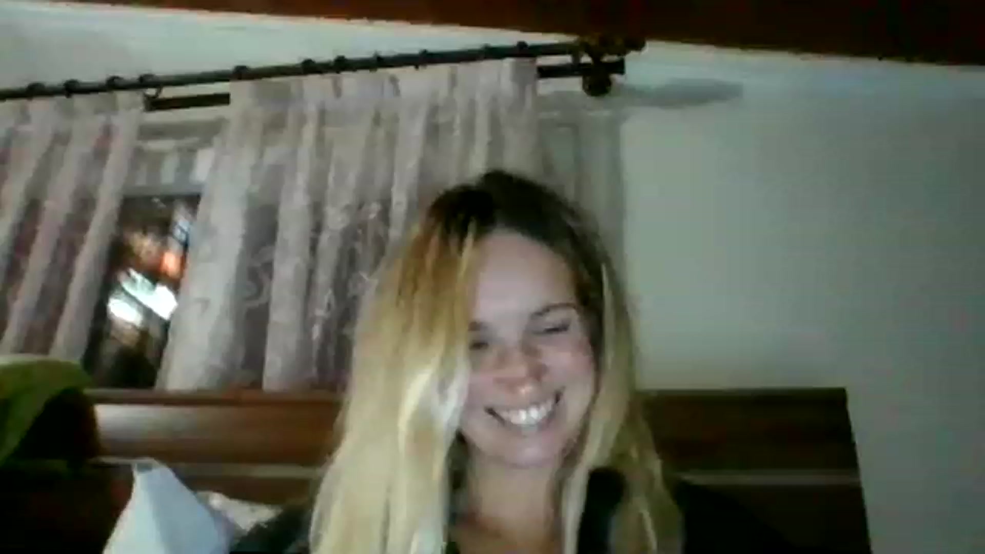 Gallery image thumbnail from HelenMint's myfreecams stream on, 12/22/2022, 20:22 image 13 of 20