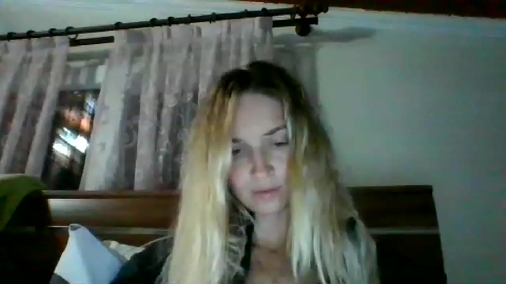 Gallery image thumbnail from HelenMint's myfreecams stream on, 12/22/2022, 20:22 image 5 of 20