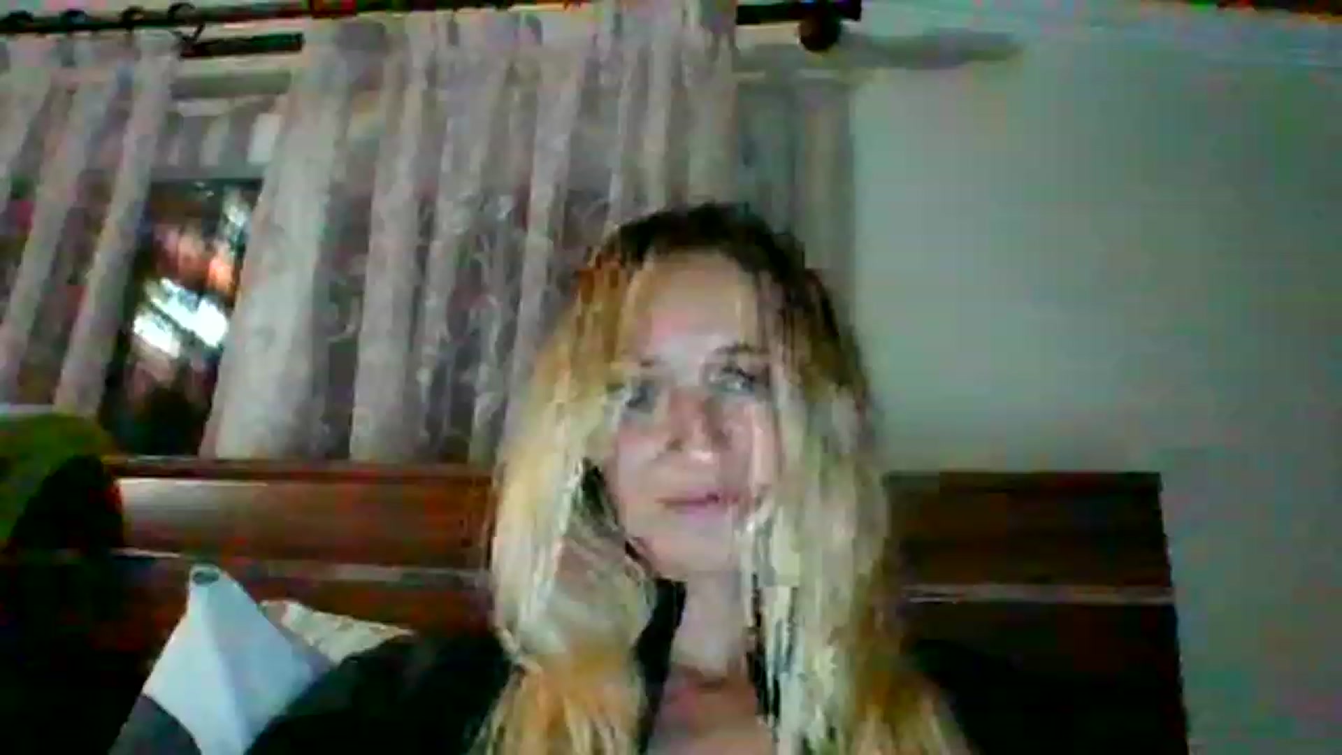 Gallery image thumbnail from HelenMint's myfreecams stream on, 12/22/2022, 20:22 image 20 of 20