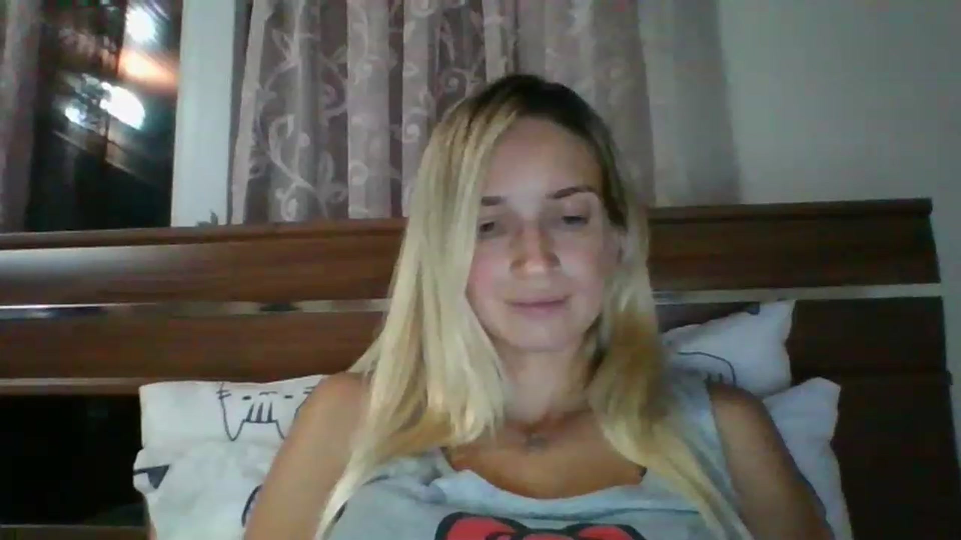 Gallery image thumbnail from HelenMint's myfreecams stream on, 12/30/2022, 17:58 image 17 of 20