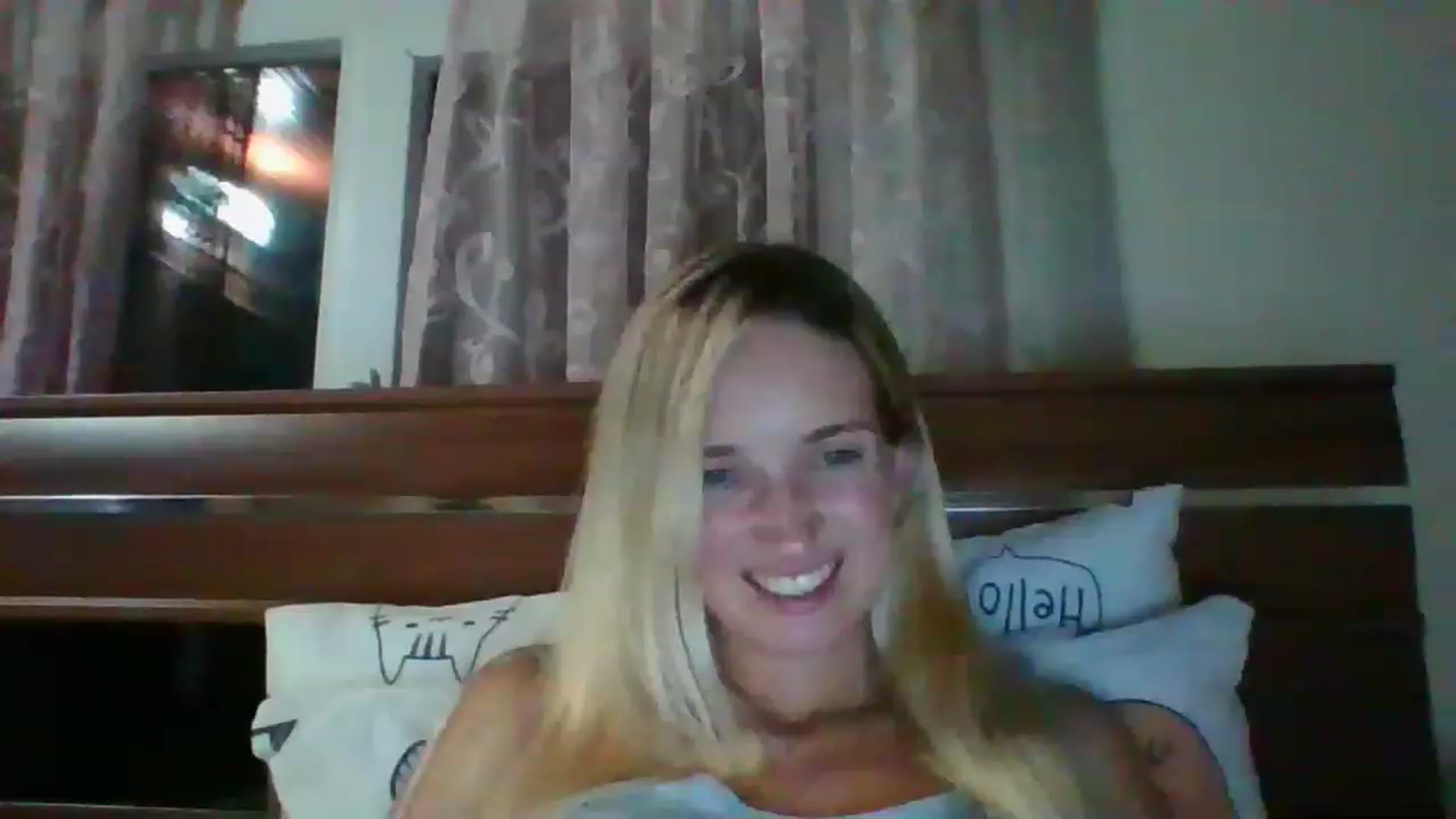 Gallery image thumbnail from HelenMint's myfreecams stream on, 12/30/2022, 17:58 image 11 of 20