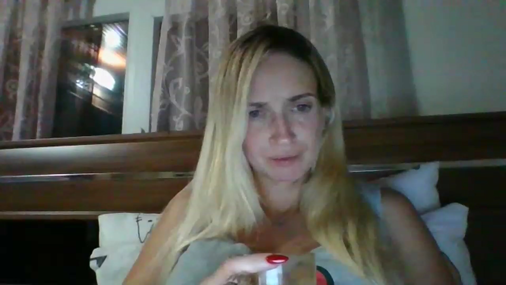 Gallery image thumbnail from HelenMint's myfreecams stream on, 12/30/2022, 17:58 image 15 of 20