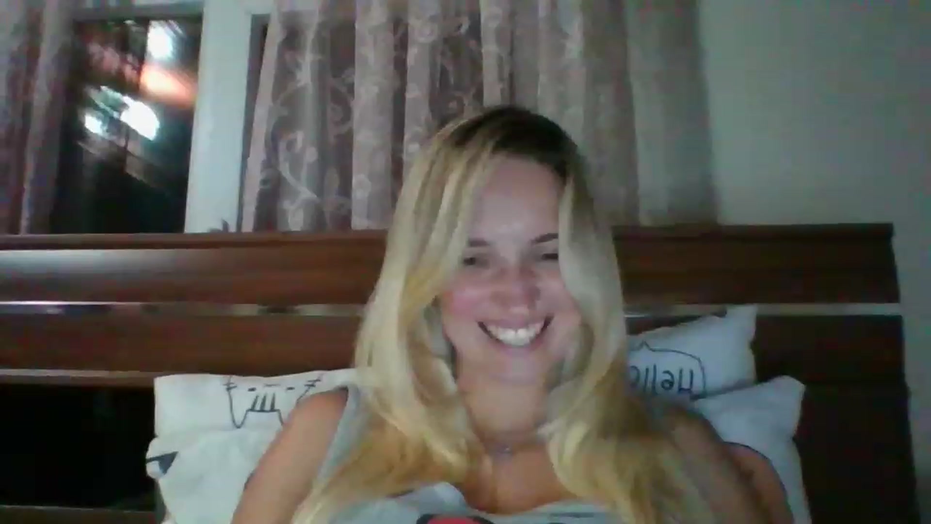 Gallery image thumbnail from HelenMint's myfreecams stream on, 12/30/2022, 17:58 image 6 of 20