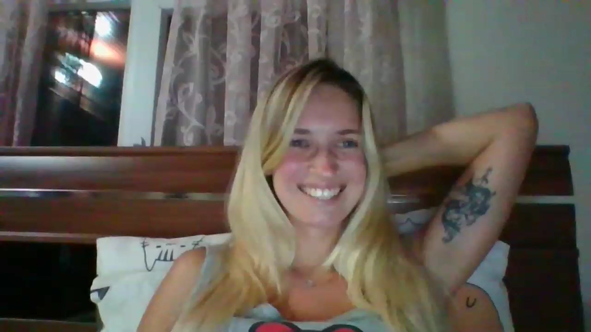 Gallery image thumbnail from HelenMint's myfreecams stream on, 12/30/2022, 17:58 image 2 of 20