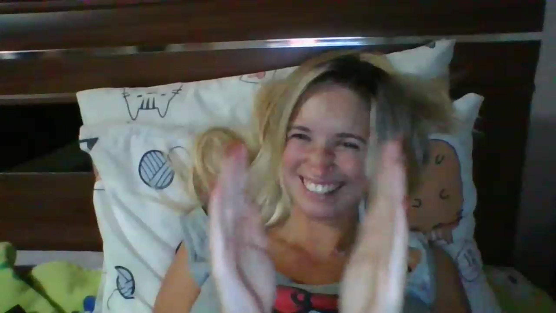 Gallery image thumbnail from HelenMint's myfreecams stream on, 12/30/2022, 19:57 image 17 of 20