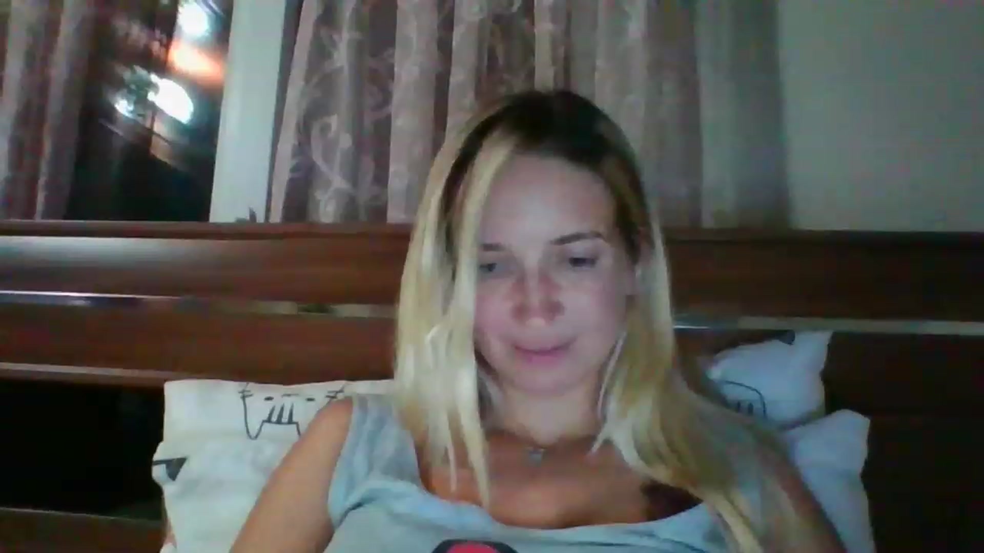 Gallery image thumbnail from HelenMint's myfreecams stream on, 12/30/2022, 19:57 image 6 of 20