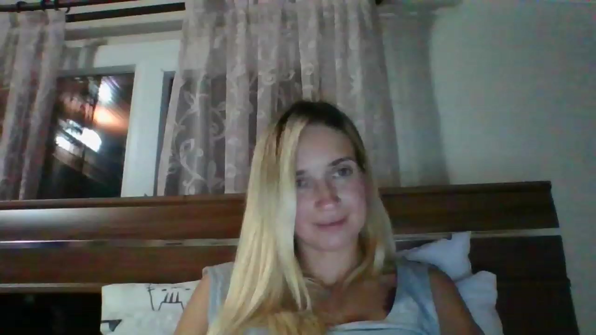 Gallery image thumbnail from HelenMint's myfreecams stream on, 12/30/2022, 19:57 image 1 of 20