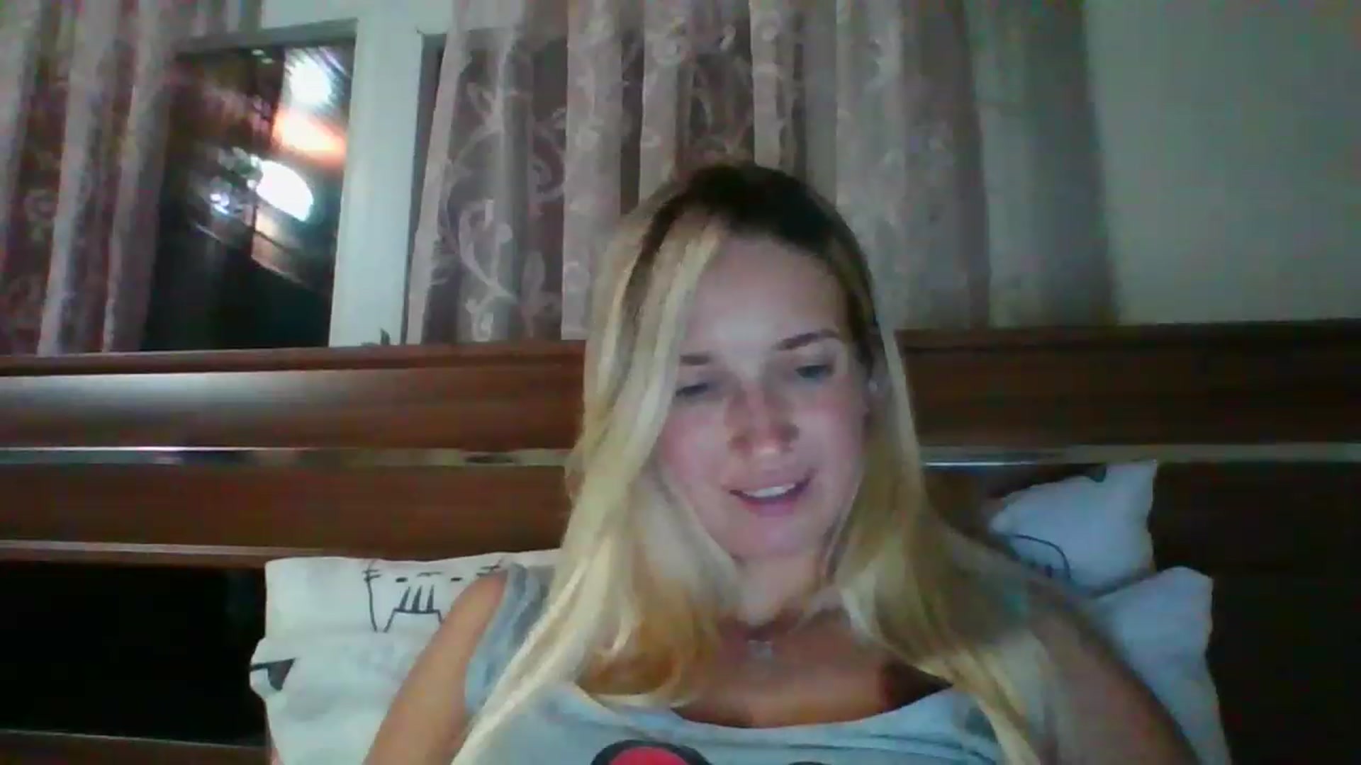 Gallery image thumbnail from HelenMint's myfreecams stream on, 12/30/2022, 19:57 image 7 of 20