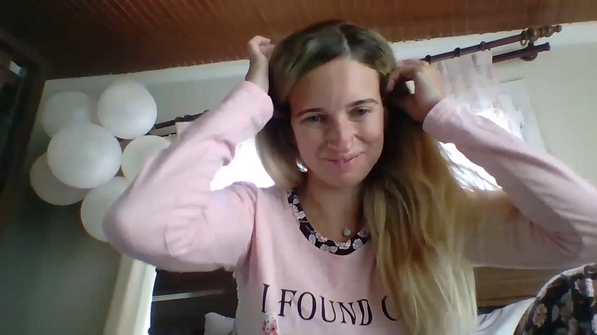 Gallery image thumbnail from HelenMint's myfreecams stream on, 05/04/2023, 09:26 image 13 of 20