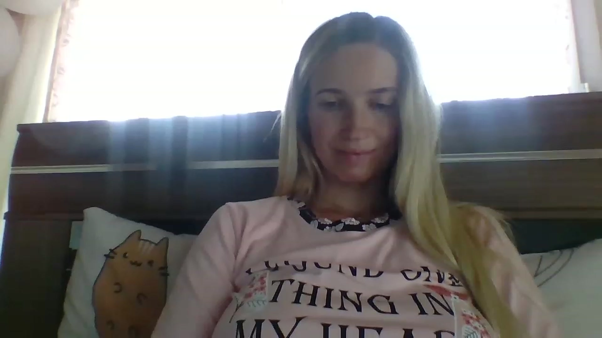Gallery image thumbnail from HelenMint's myfreecams stream on, 05/04/2023, 10:59 image 14 of 20