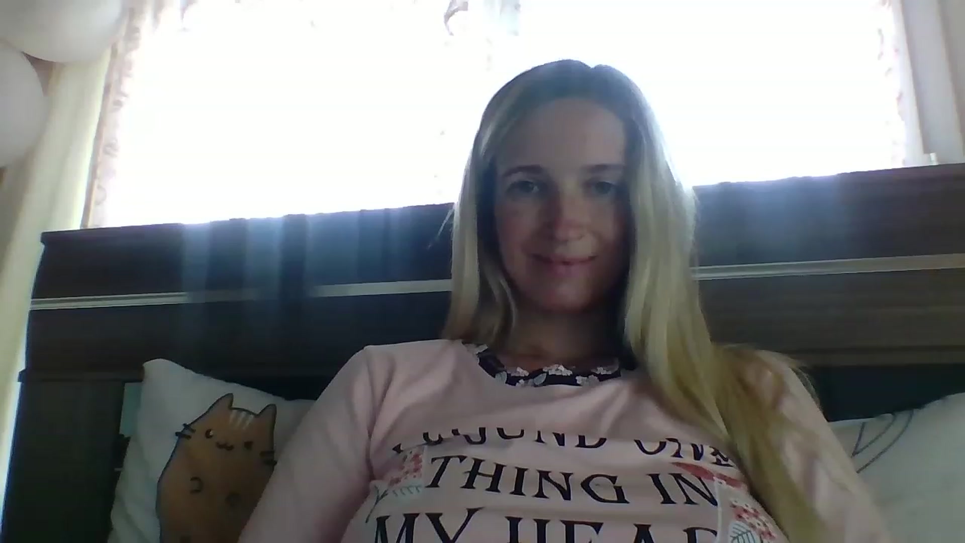 Gallery image thumbnail from HelenMint's myfreecams stream on, 05/04/2023, 10:59 image 15 of 20