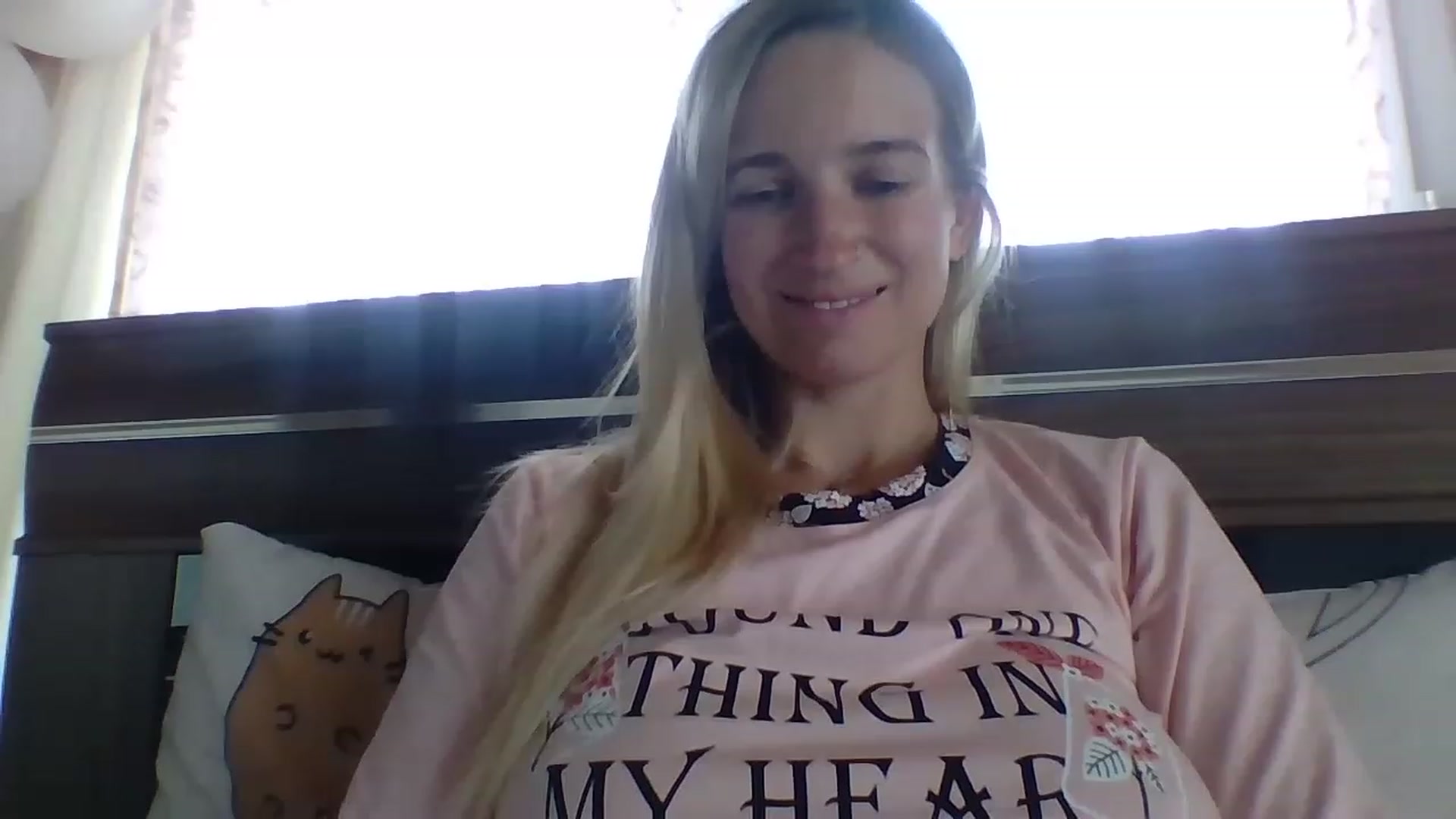Gallery image thumbnail from HelenMint's myfreecams stream on, 05/04/2023, 10:59 image 3 of 20