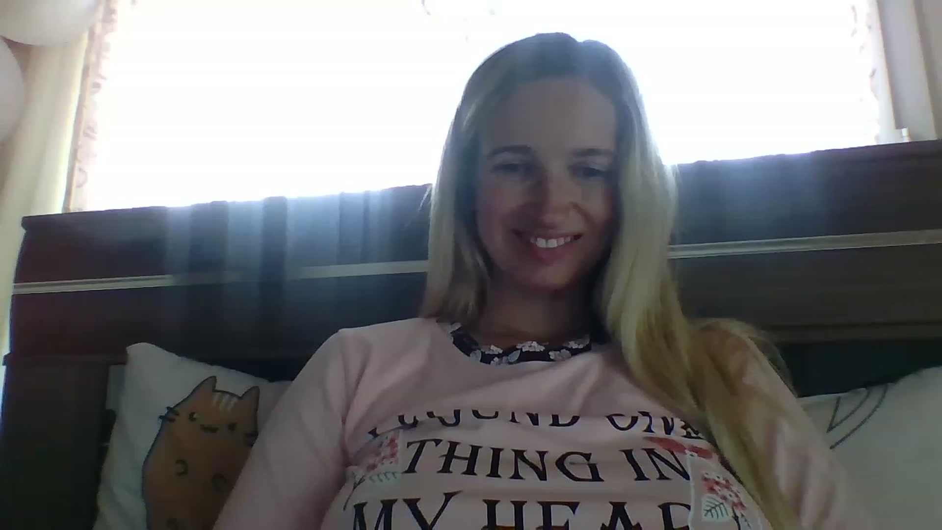Gallery image thumbnail from HelenMint's myfreecams stream on, 05/04/2023, 10:59 image 12 of 20