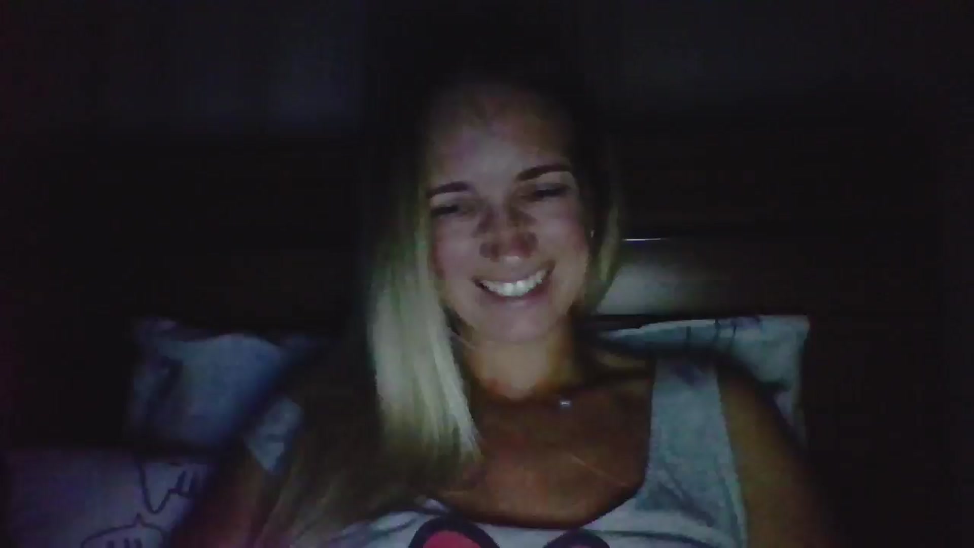 Gallery image thumbnail from HelenMint's myfreecams stream on, 09/09/2024, 21:47 image 17 of 20