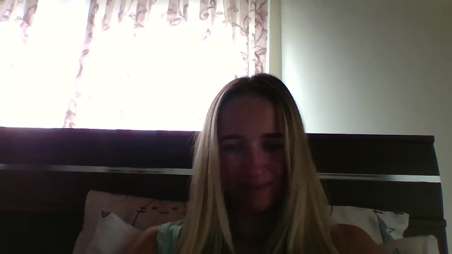 Gallery image thumbnail from HelenMint's myfreecams stream on, 10/11/2024, 07:42 image 11 of 20