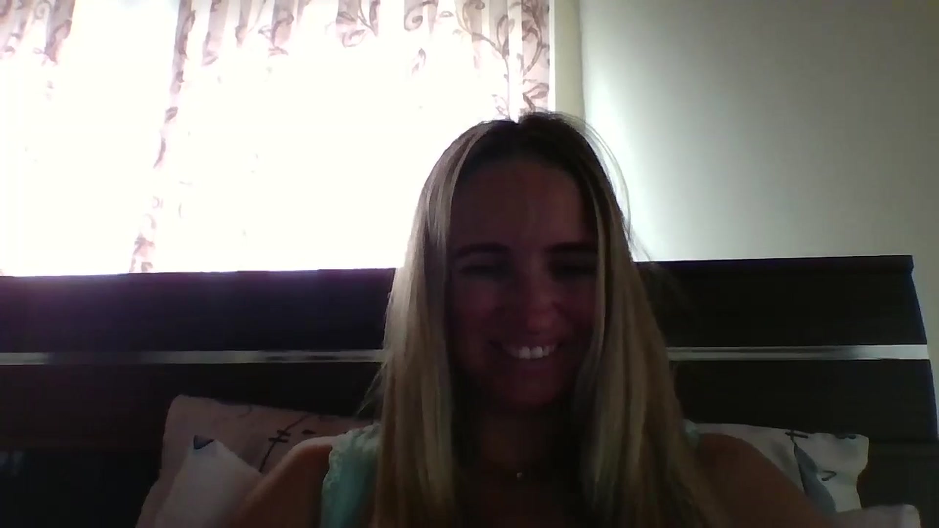 Gallery image thumbnail from HelenMint's myfreecams stream on, 10/11/2024, 07:42 image 4 of 20