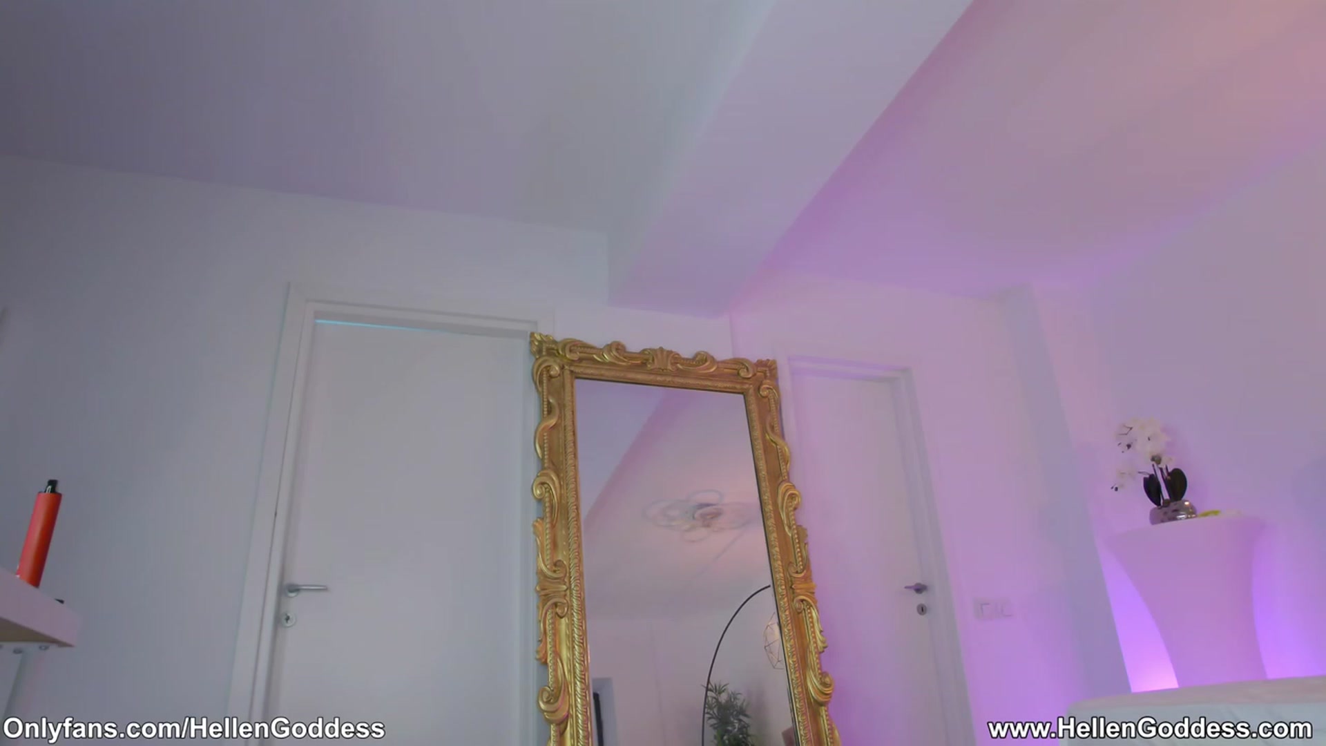 Gallery image thumbnail from Helen_Goddess's myfreecams stream on, 12/08/2022, 09:10 image 4 of 20