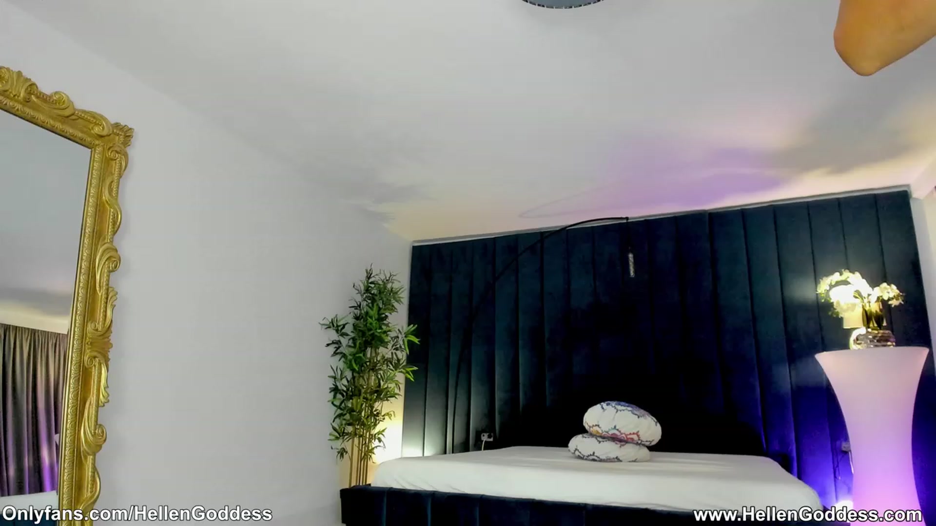 Gallery image thumbnail from Helen_Goddess's myfreecams stream on, 09/05/2023, 21:04 image 10 of 20