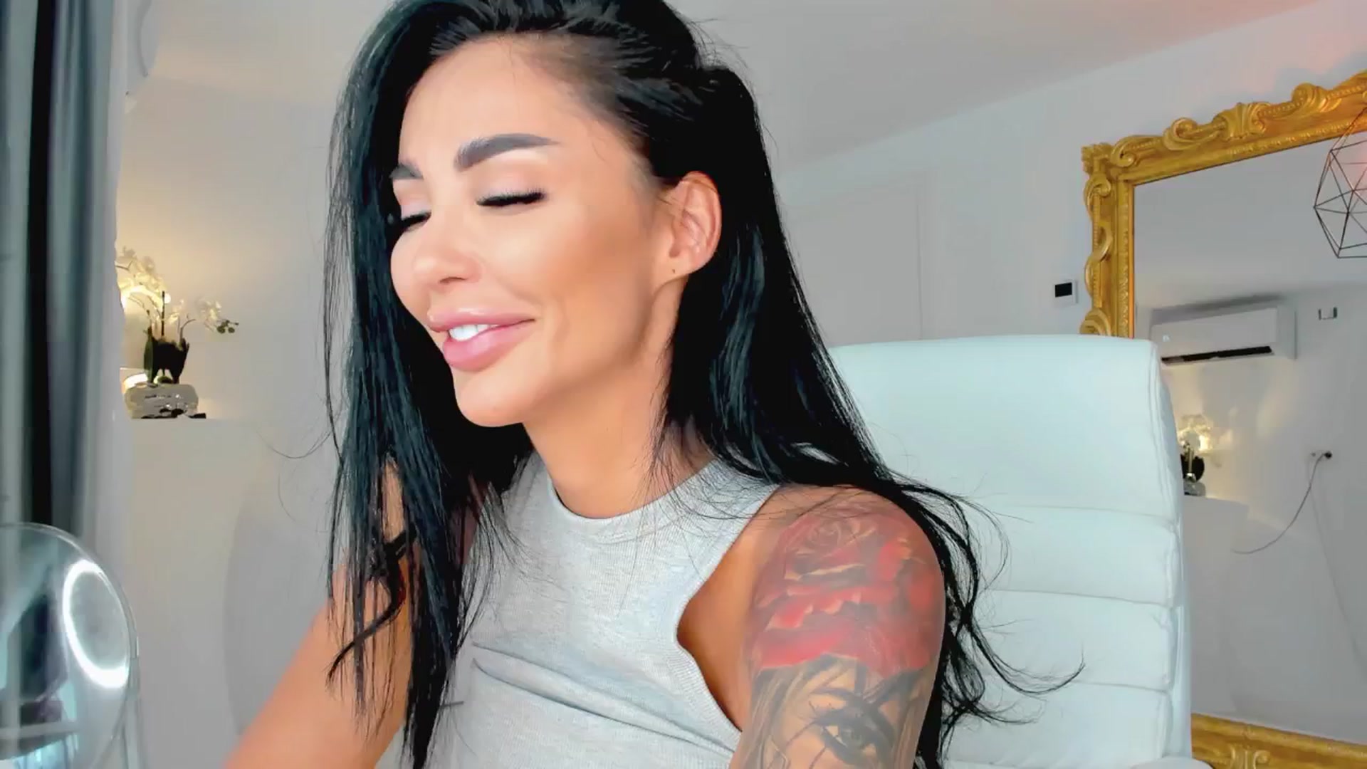 Gallery image thumbnail from Helen_Goddess's myfreecams stream on, 07/03/2024, 12:39 image 13 of 20