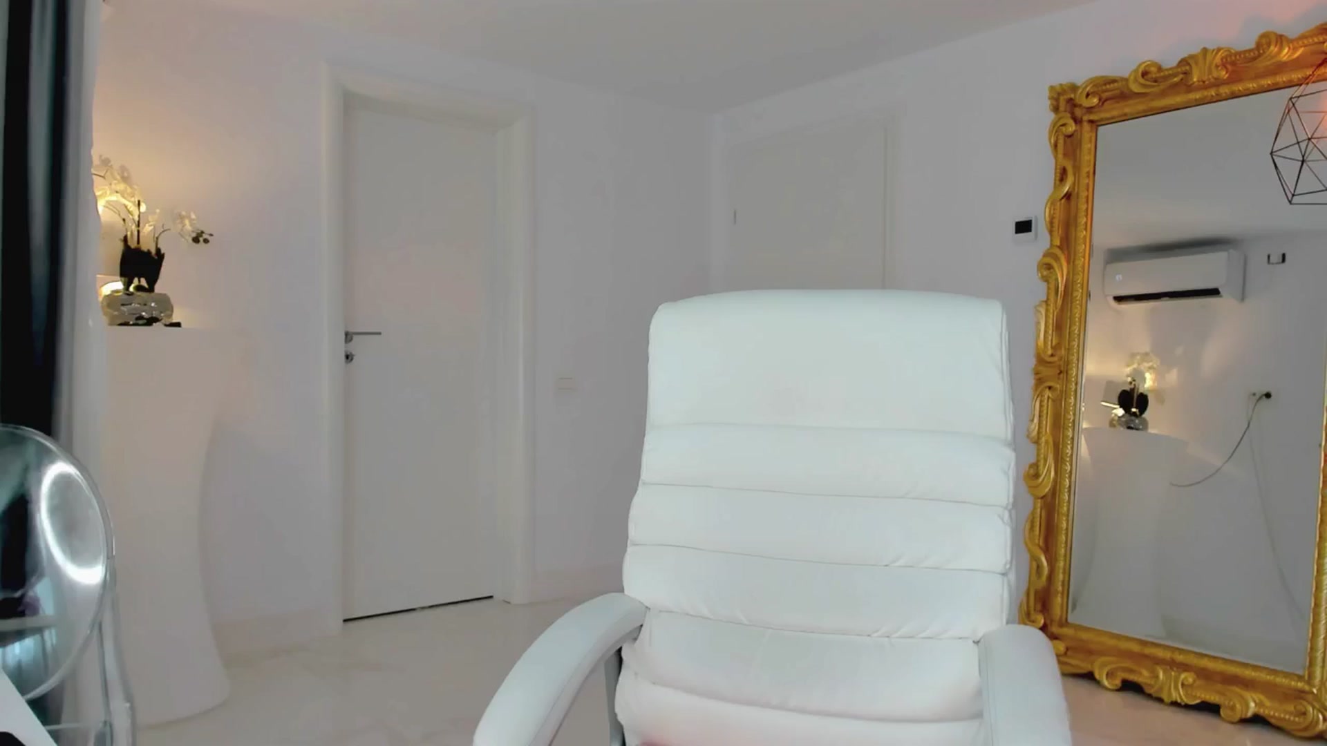 Gallery image thumbnail from Helen_Goddess's myfreecams stream on, 07/03/2024, 12:39 image 9 of 20