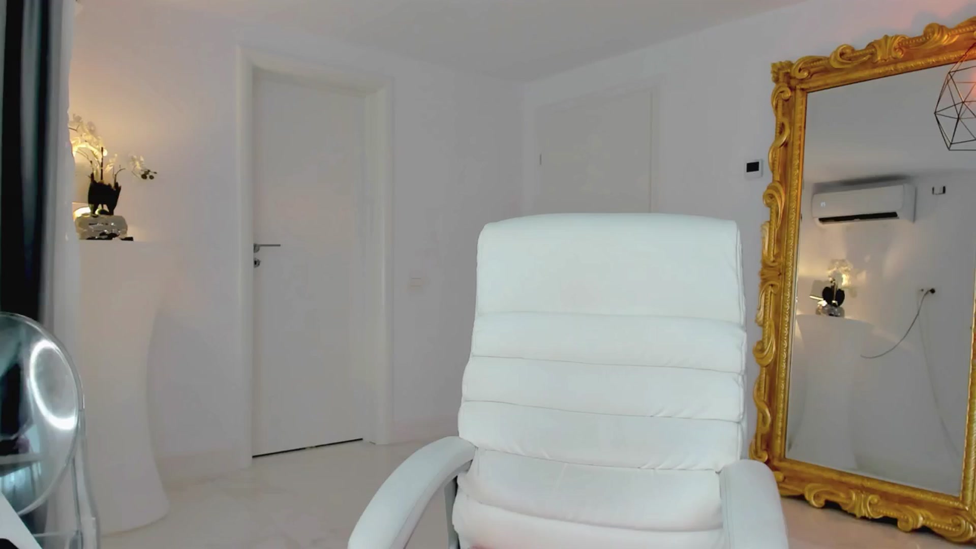 Gallery image thumbnail from Helen_Goddess's myfreecams stream on, 07/03/2024, 12:39 image 6 of 20